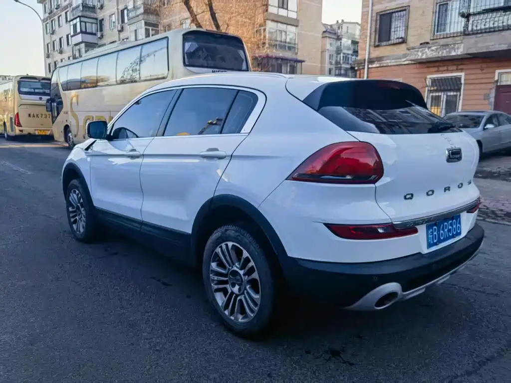 Qoros Qoros 5