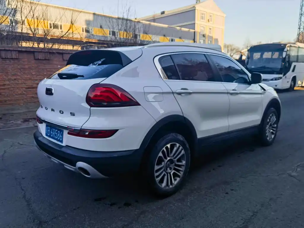 Qoros Qoros 5
