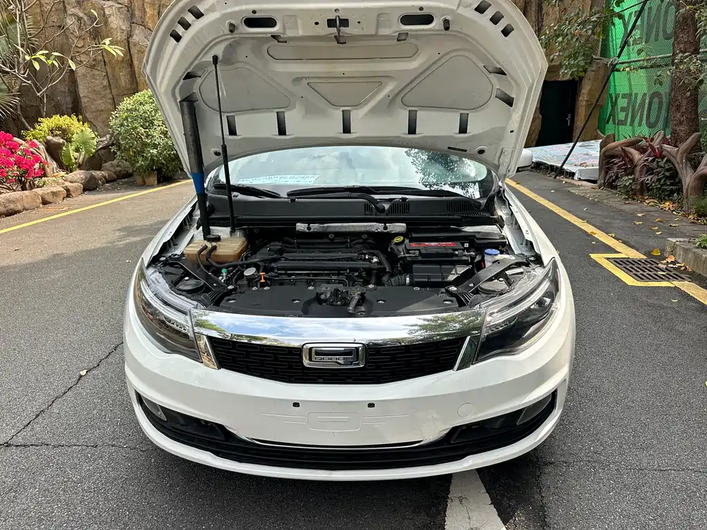 Qoros Qoros 3