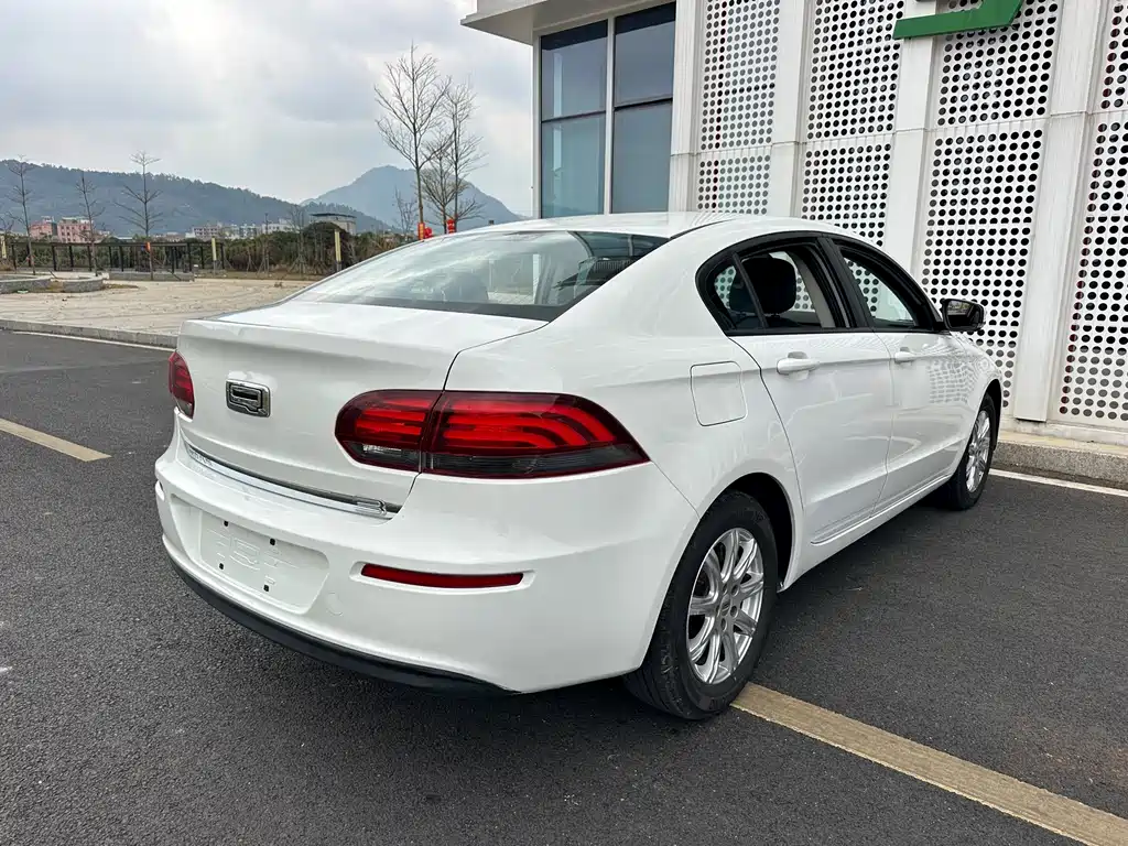 Qoros Qoros 3
