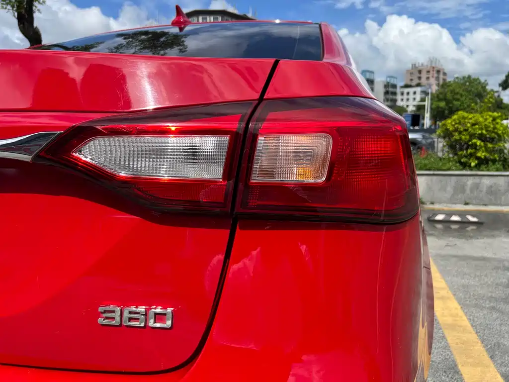 Roewe 360