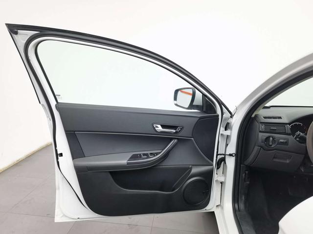 Qoros Qoros 3