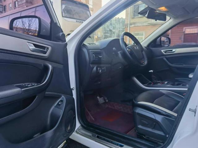 Qoros Qoros 5