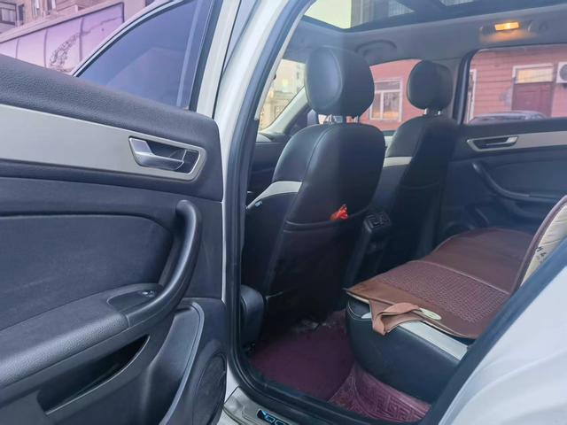 Qoros Qoros 5