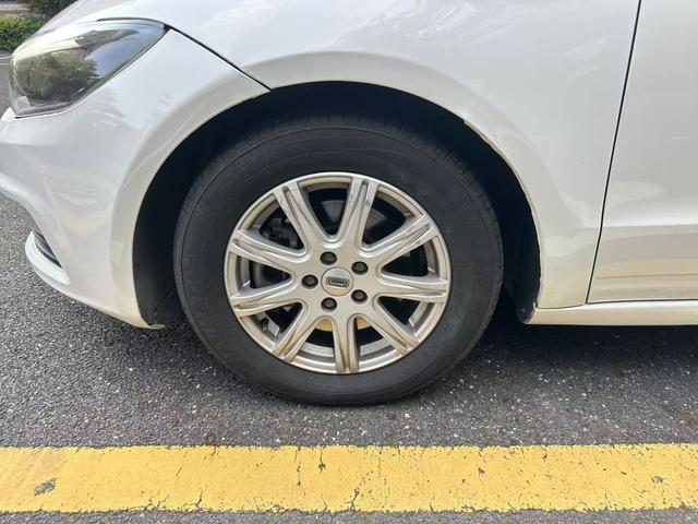 Qoros Qoros 3