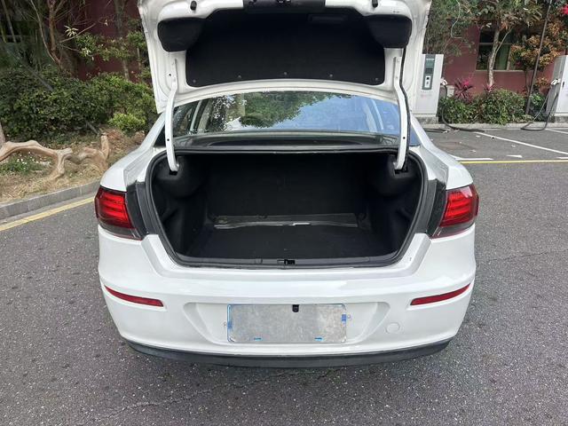 Qoros Qoros 3
