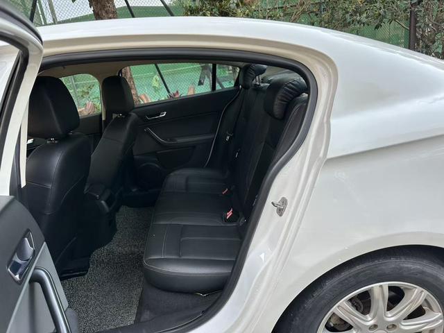 Qoros Qoros 3