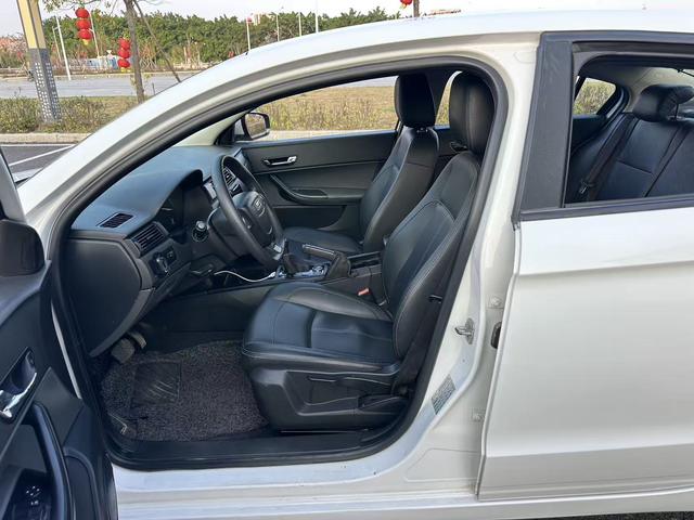 Qoros Qoros 3
