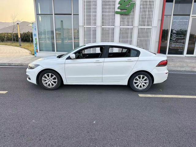 Qoros Qoros 3