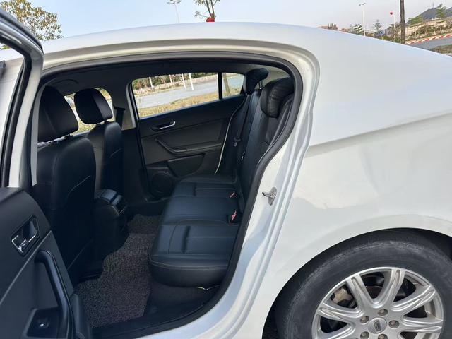 Qoros Qoros 3