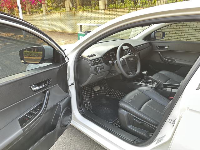 Qoros Qoros 3