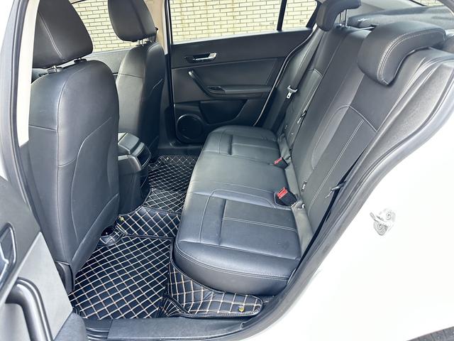 Qoros Qoros 3