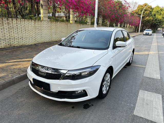 Qoros Qoros 3