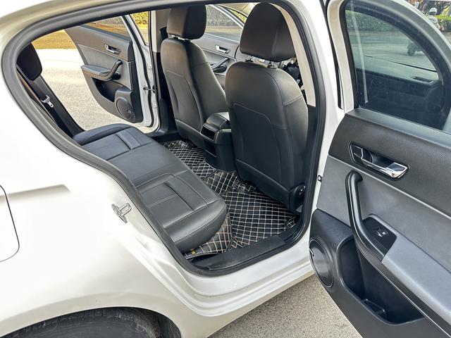 Qoros Qoros 3
