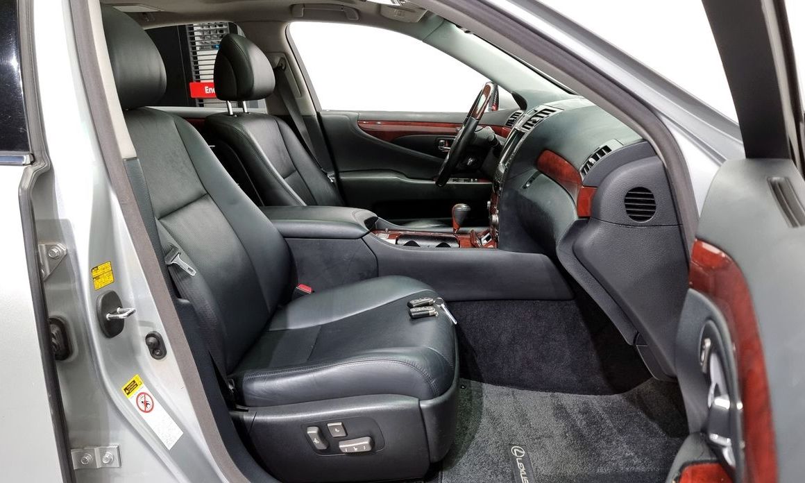 Lexus LS