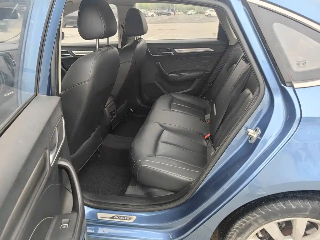 Roewe i6