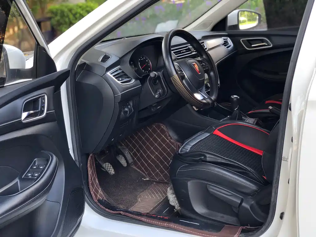 Roewe i5
