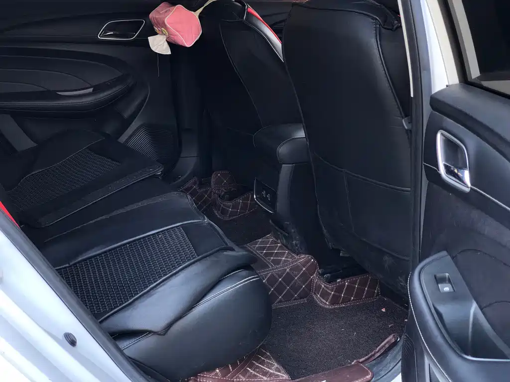 Roewe i5