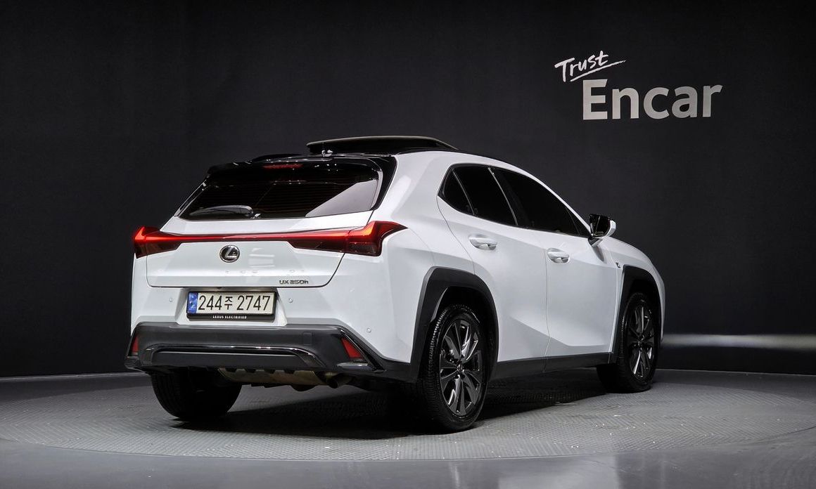 Lexus UX