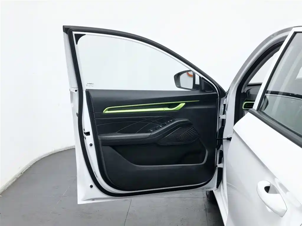 Geely 帝豪甲醇