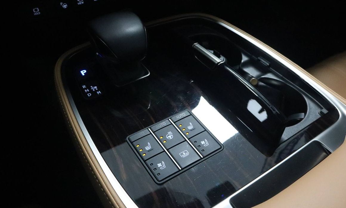 Lexus LS