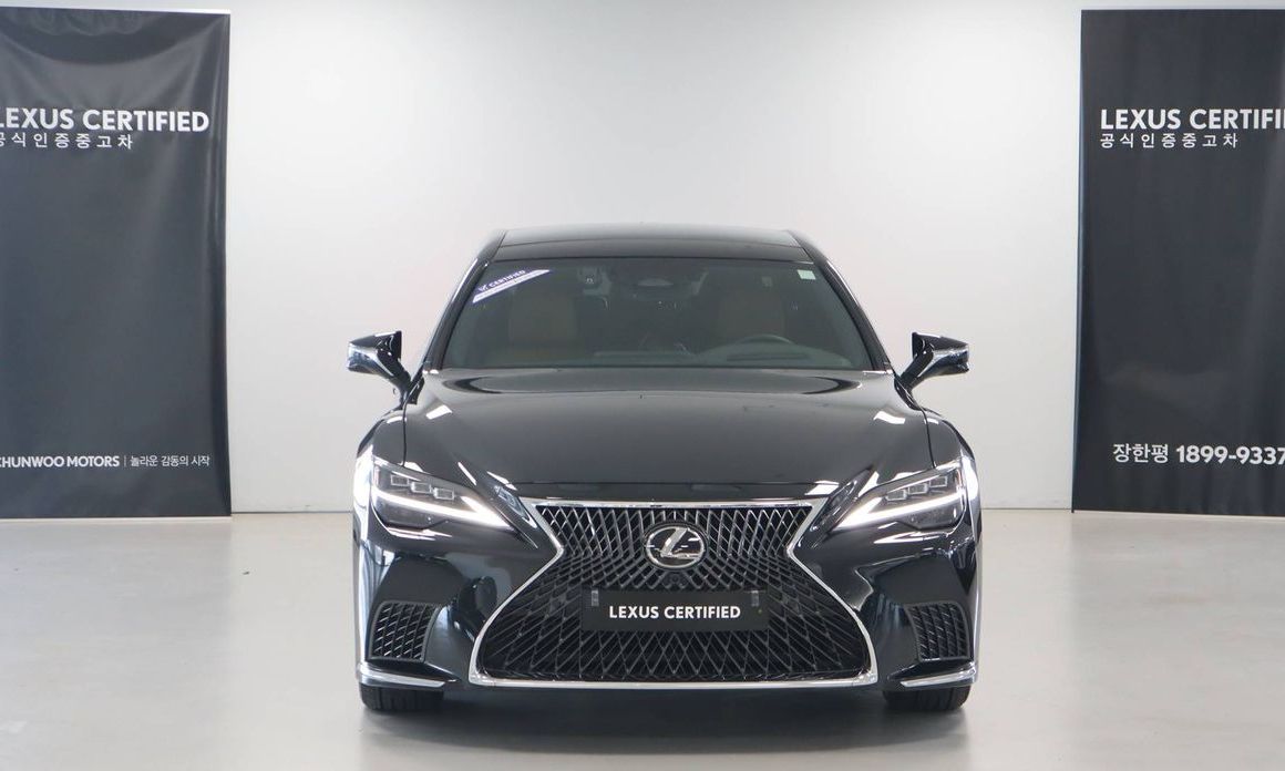 Lexus LS