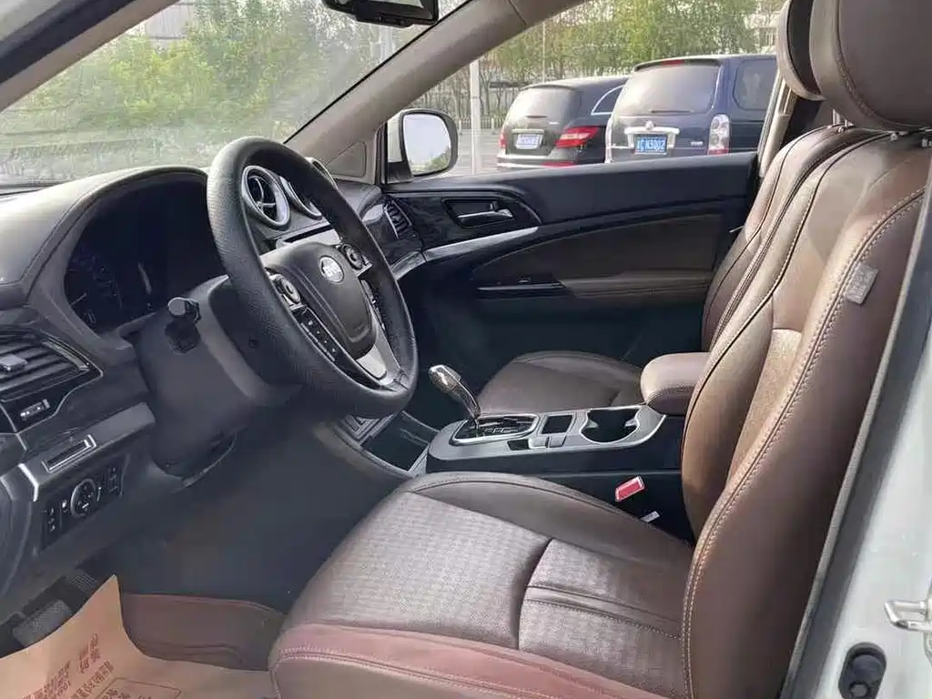 BYD S7