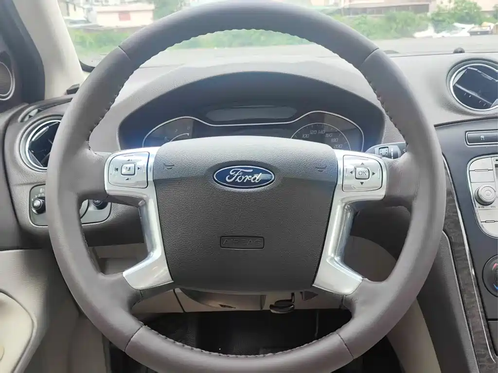 Ford Mondeo Zhisheng
