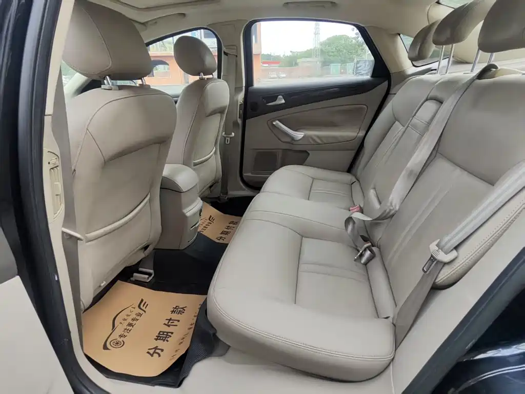 Ford Mondeo Zhisheng