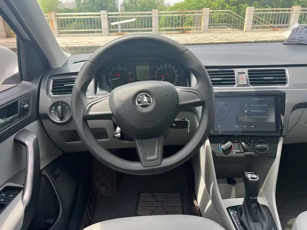 Skoda Rapid