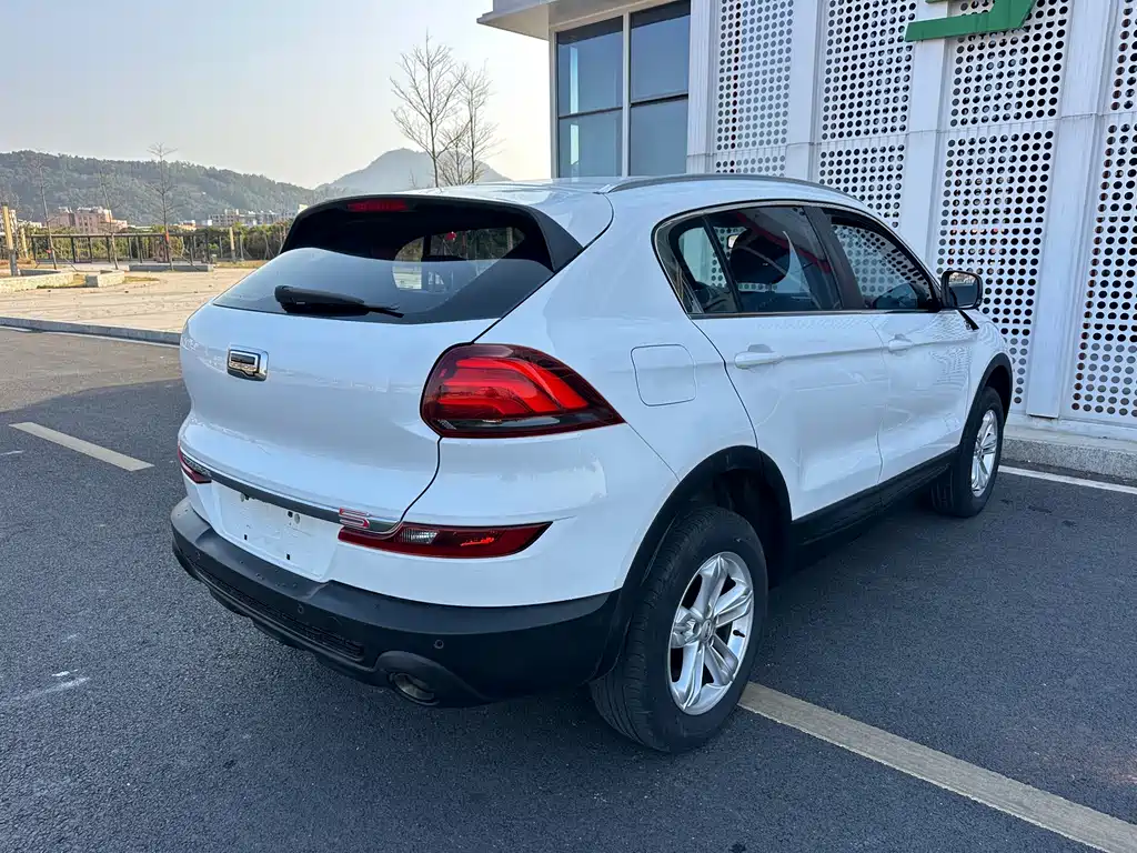 Qoros Qoros 5