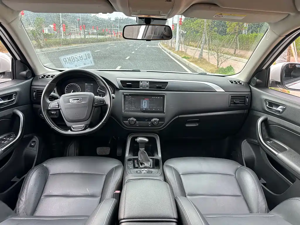 Qoros Qoros 5