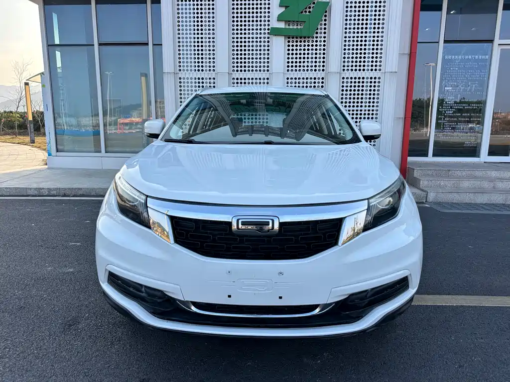 Qoros Qoros 5
