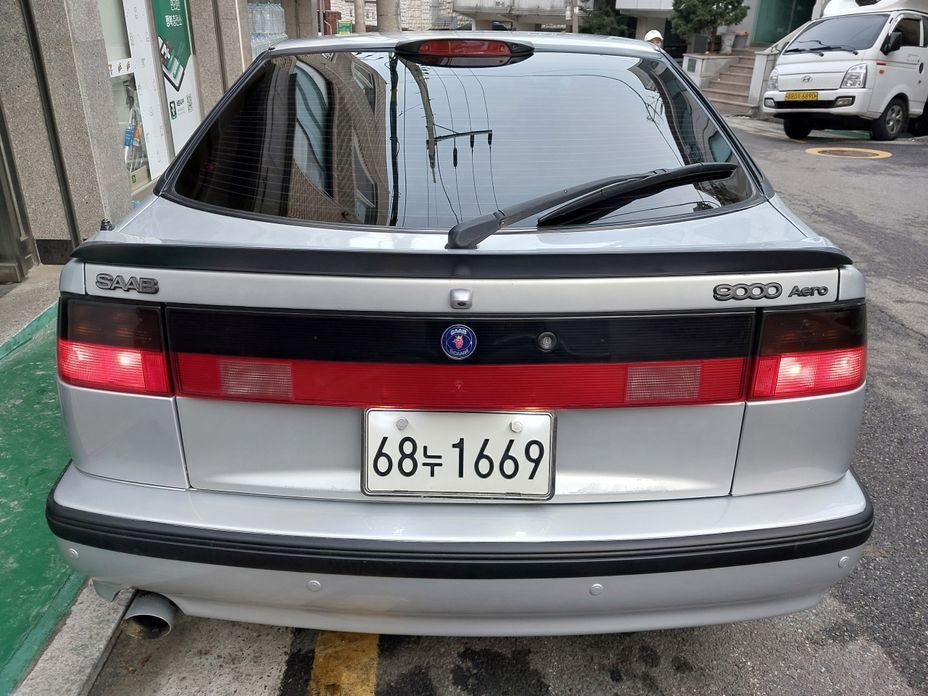 Saab 9000