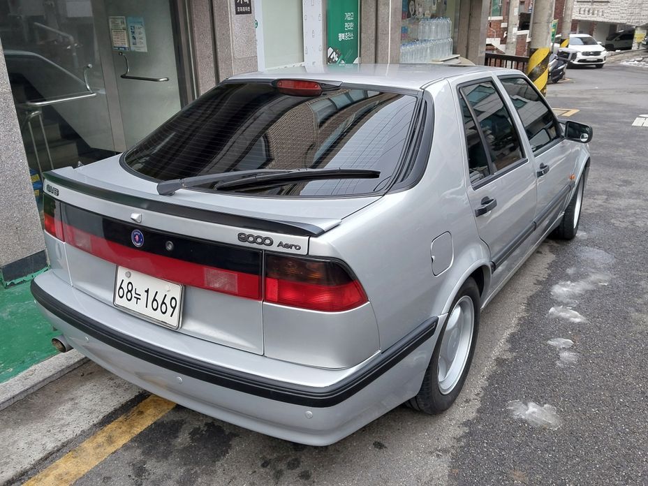 Saab 9000