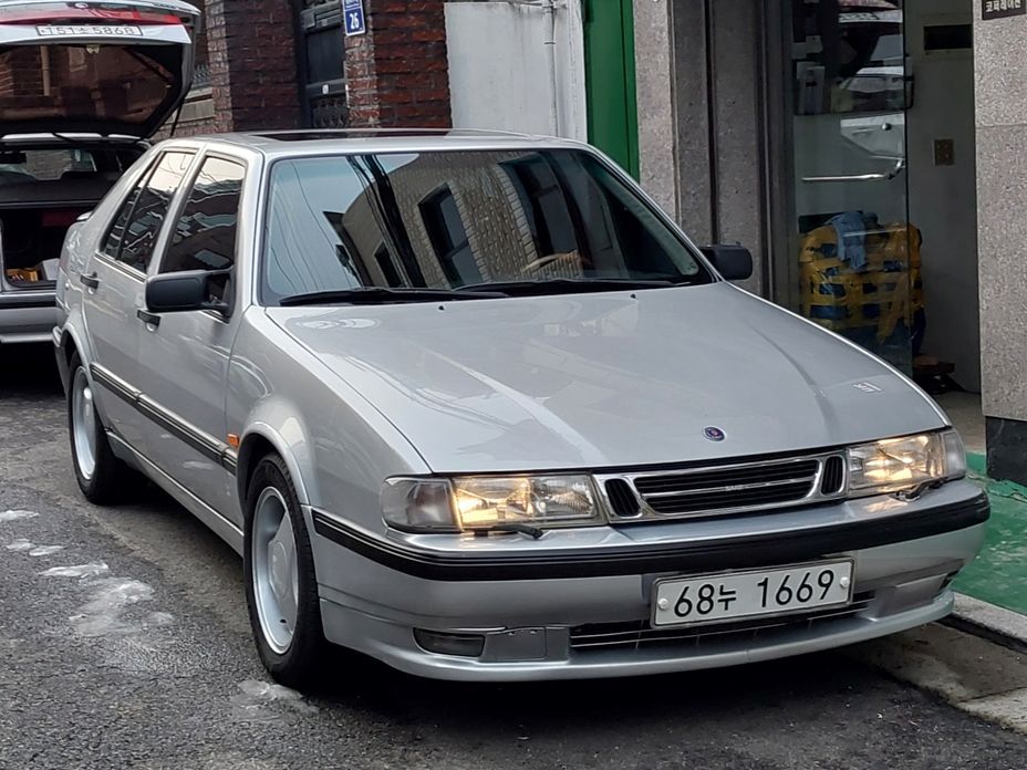 Saab 9000