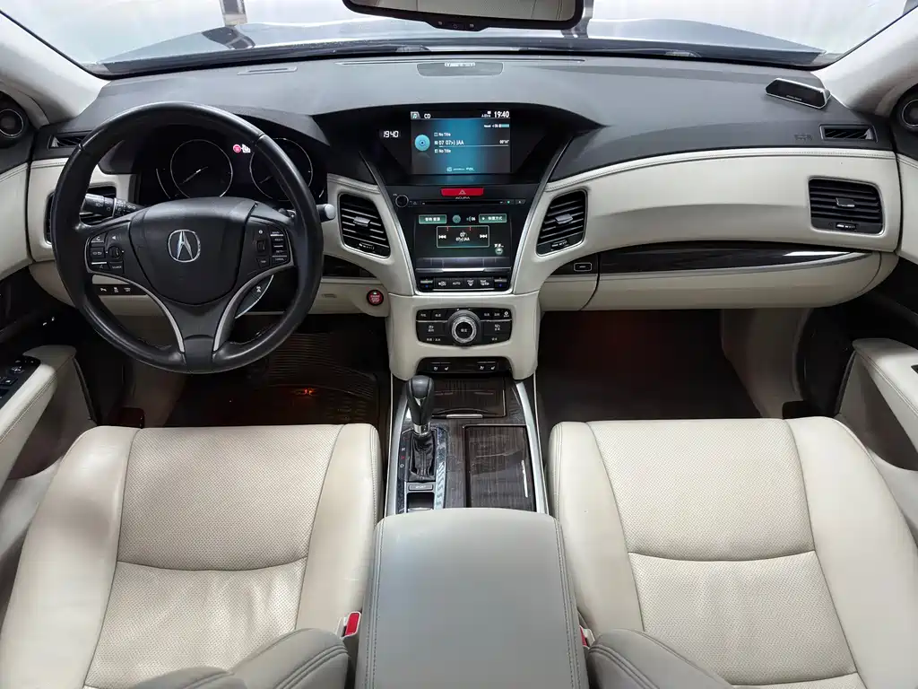 Acura RLX