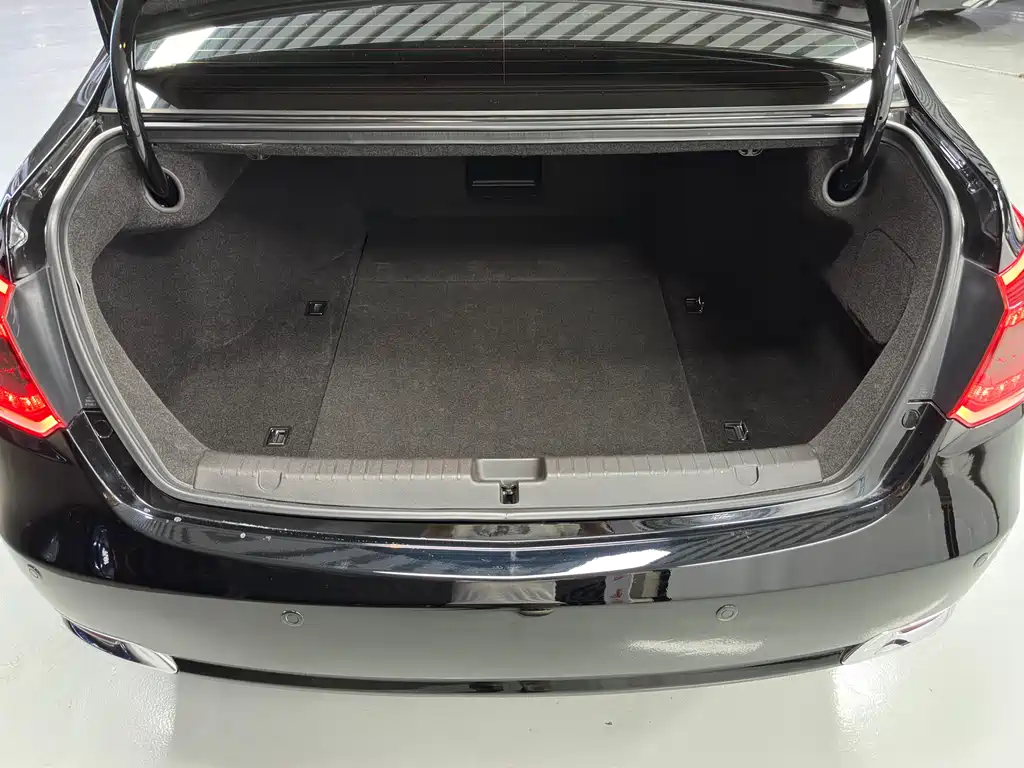 Acura RLX