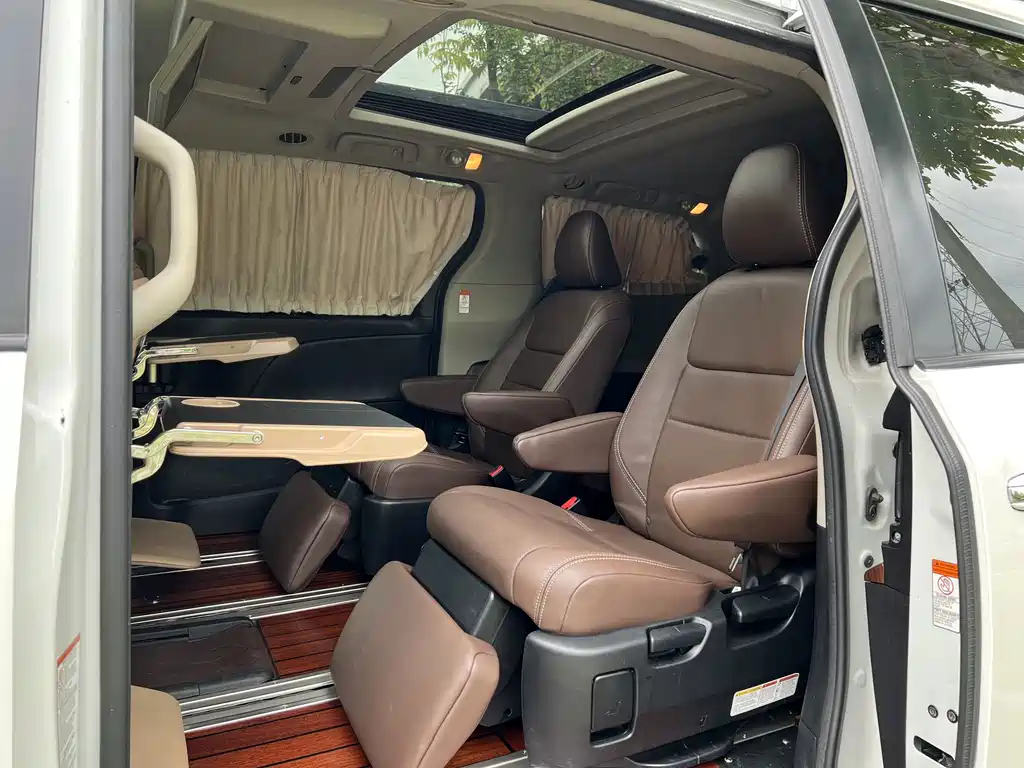 Toyota Sienna