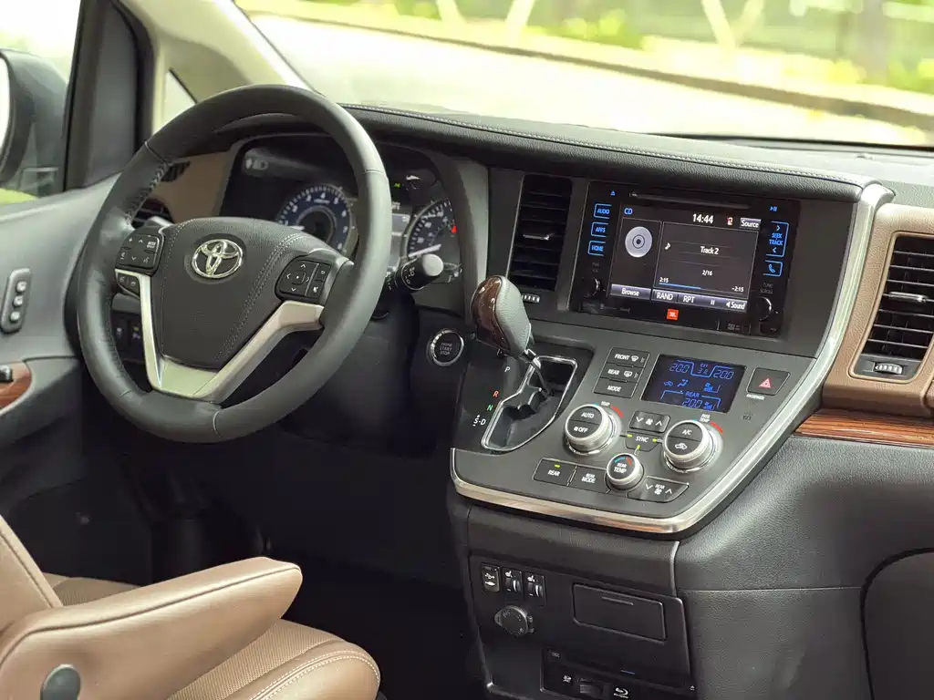 Toyota Sienna