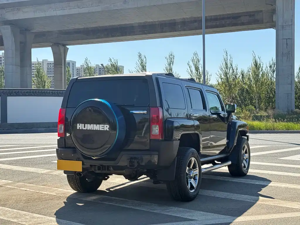 Hummer H3