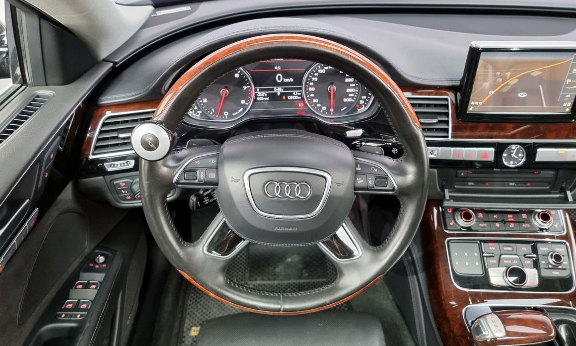 Audi A8
