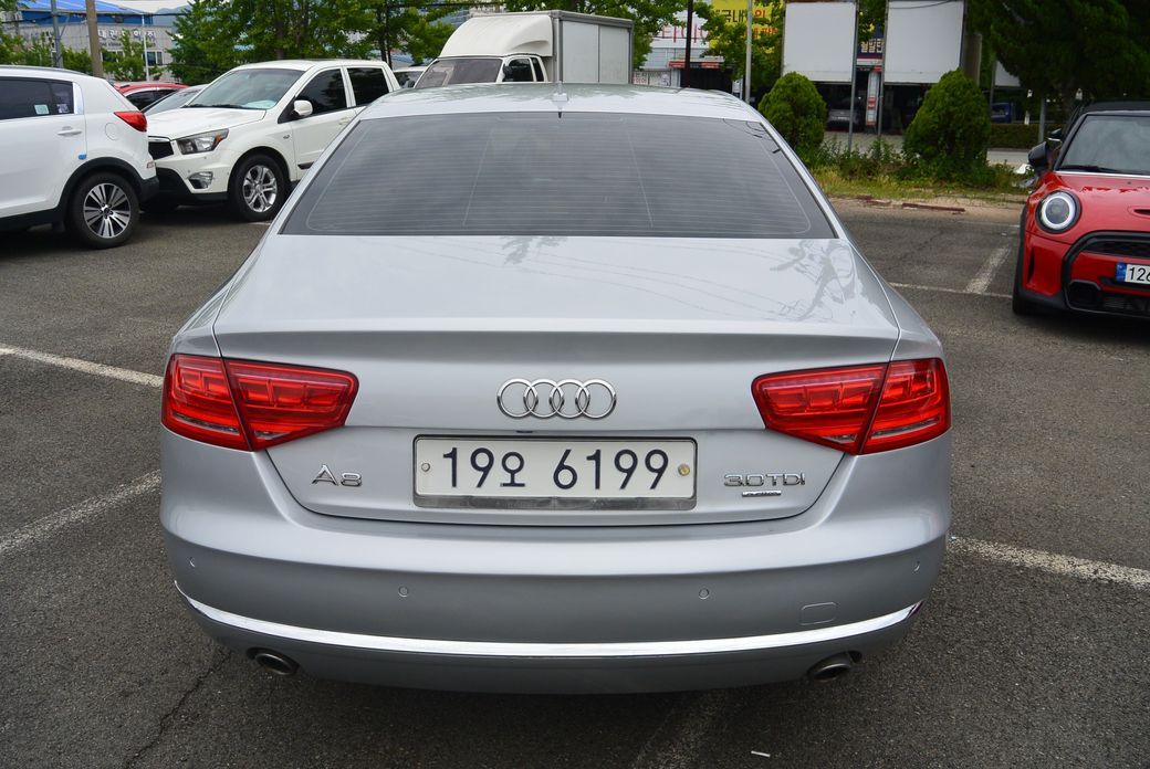 Audi A8