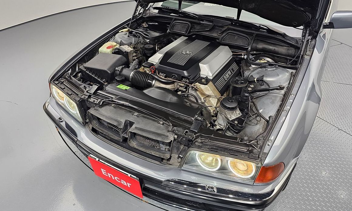 BMW 7-Series