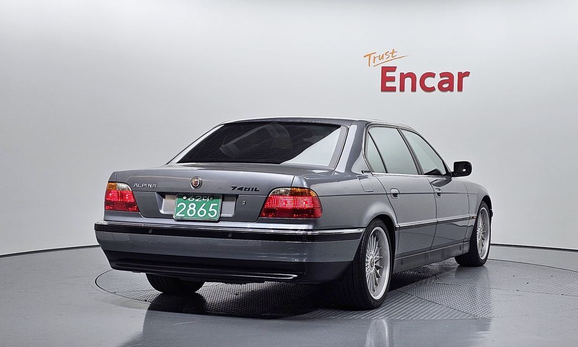 BMW 7-Series