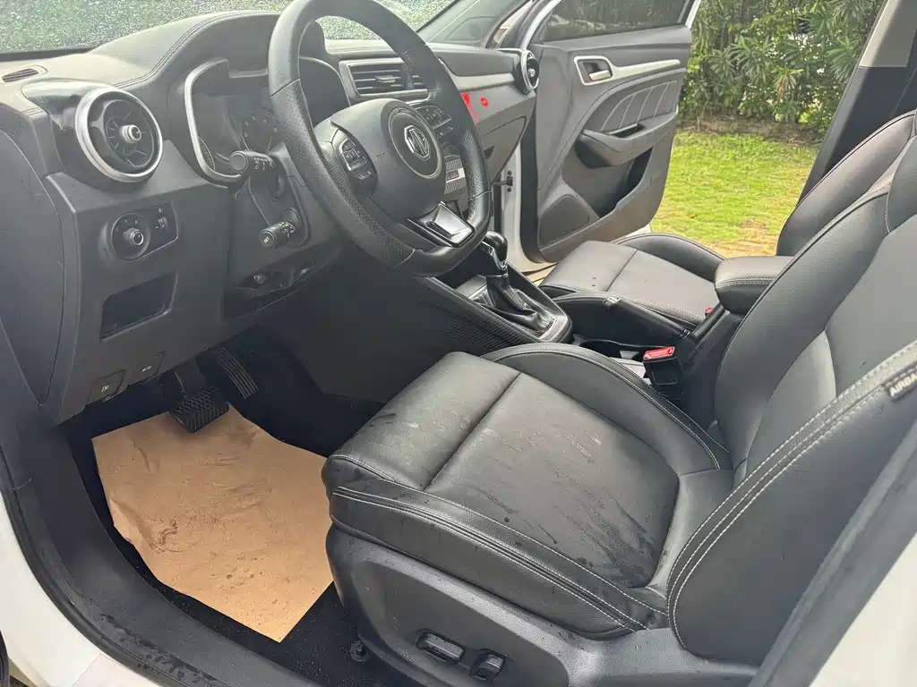MG ZS