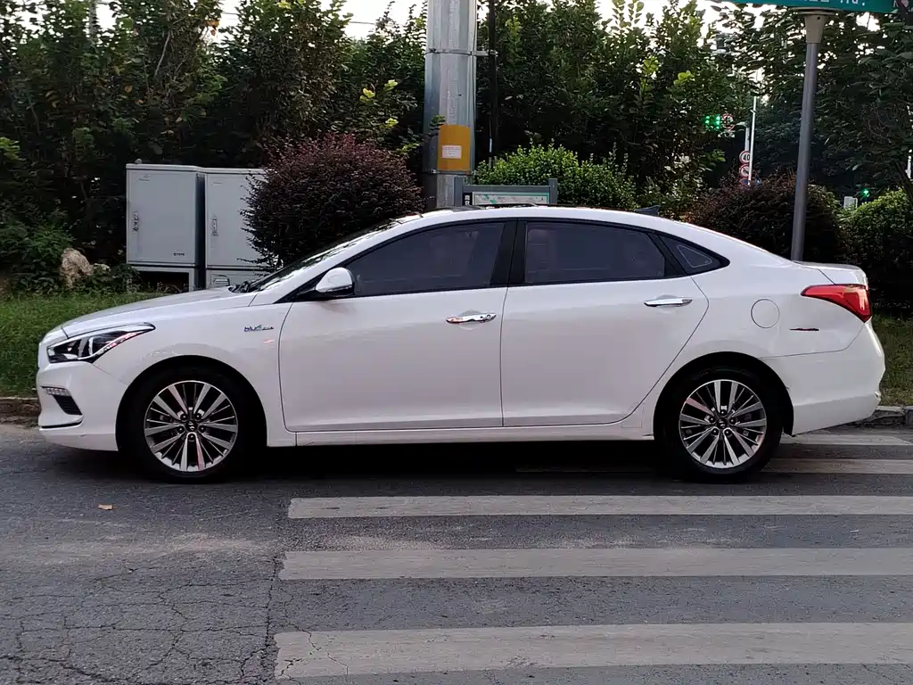 Hyundai Mistra