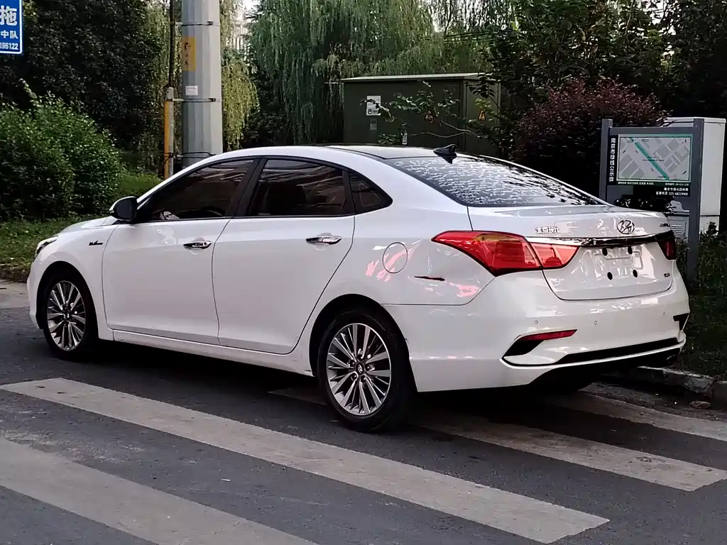 Hyundai Mistra