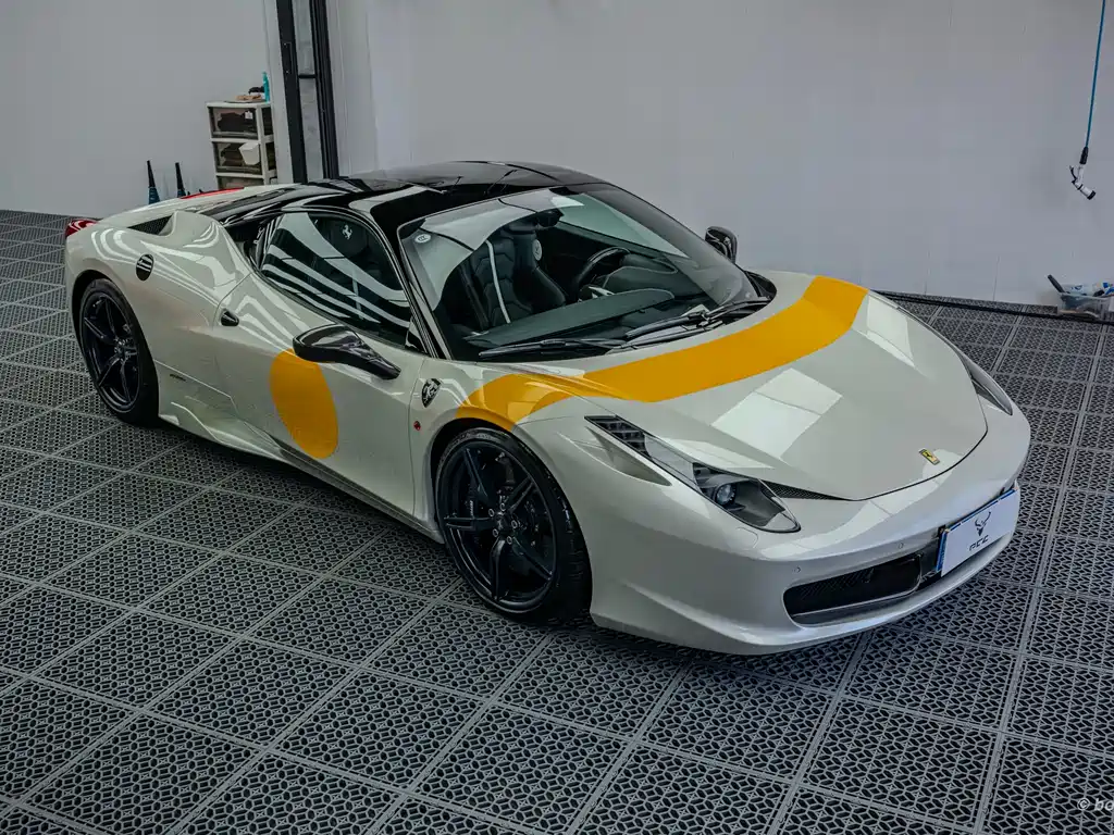 Ferrari 458