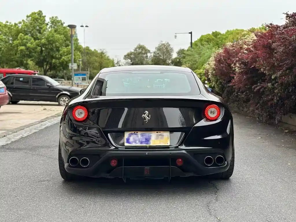 Ferrari FF